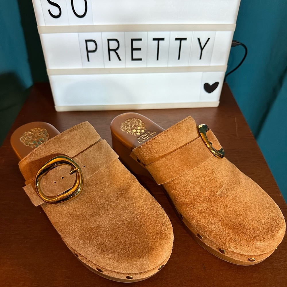 Vince Camuto Canzenee Clog